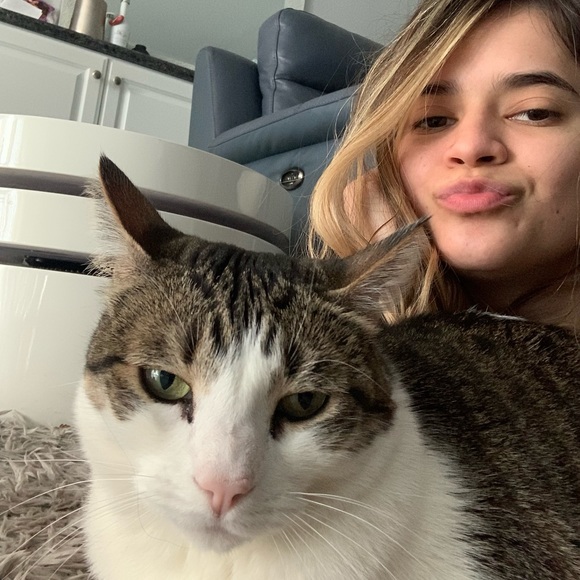 Meet your Posher, Sonia - Picture 1 of 1